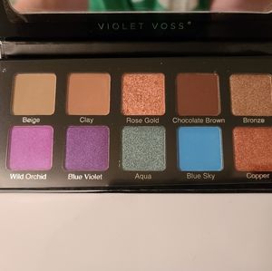 Violet Voss Essentials 2 eyeshadow palette